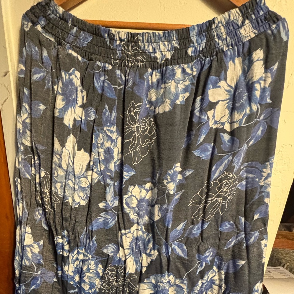 Maxi Skirt new with tags